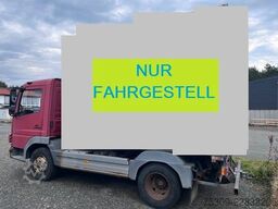 MERCEDES-BENZ 815 Fahrgestell mit AHK