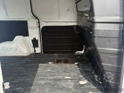 HYUNDAI H-1 Kasten Klima STHZ AHK R-CAM TÜV 03/27
