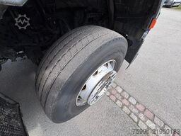 MERCEDES-BENZ Antos 3-Achser MB 2533 mit Geränkekoffer und LBW