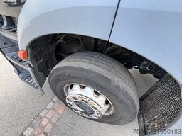 MERCEDES-BENZ Antos 3-Achser MB 2533 mit Geränkekoffer und LBW