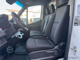 MERCEDES-BENZ Sprinter 319 CDI 4325 Klima Kamera AHK