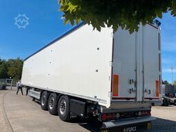 KRAKER ca. 92 m³ Schubboden/10mm Boden/Funk/Auch Miete!