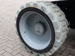 Genie Z60/37FE Valid Inspection, *Guarantee! Hybrid, 4x4