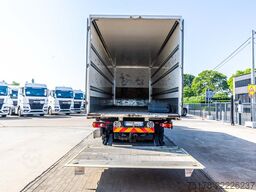 RENAULT D 320+HAYON BAR 2 T.