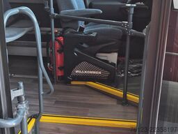 MERCEDES-BENZ Sprinter 517 Heckniederflur Vorlauffahrzeug