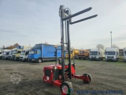 Moffett Mitnahmestapler 4 Wege Allrad NX Typ M 4 20.3