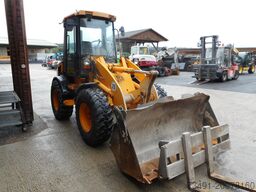 JCB 407