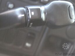 Scania P230 + thermo king + lift