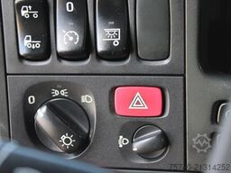 Scania P230 + thermo king + lift
