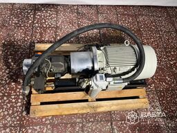 SIEMENS D-91055 ERLANGEN Demag 110 ton PUMP + motor