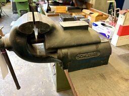 Workbench with contents 