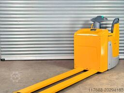 Jungheinrich ER 225 - 2.400mm Gabeln - Service Neu-Batterie 87%