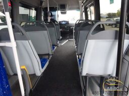 MERCEDES-BENZ eSprinter 14 Sitze Electric Range: 300 km