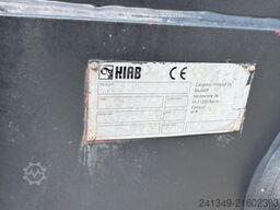 MERCEDES-BENZ Arocs 3245 8x4 Hiab 26T (ab DE TÜV...