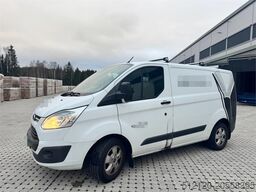 Ford Transit 4x2 Van with 2 Sets of Tires