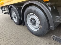 MERCEDES-BENZ 2540 LL 6x2/4 Kühlkoffer 8.2m LBW 2,5t  Carrier