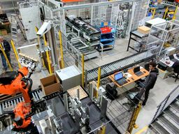 KUKA Lantech Bila Kartonverpackungslinie und Palettierer