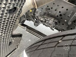 MERCEDES-BENZ ACTROS 2551 6X2, PALFINGER-ABROLLKIPPER MIT SCHROTTKRAN,  LENK-LIFTACHSE, EURO 6