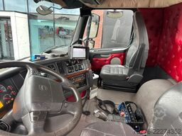 Volvo FH 520 8x2 Effer 850 + Fly jib, winch Euro 5
