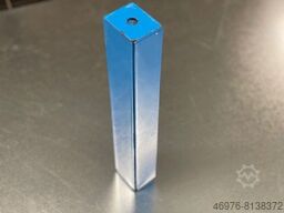 Regalabstand 300 mm/ Profilabmessung: U 50 x 40 mm