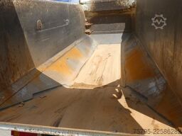 IVECO HD9 86.50-90 4 Achs Muldenkipper schwere Straßen