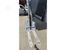 2x Jungheinrich EPL 110