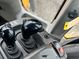 VOLVO L 180 H
