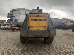 Liebherr L576