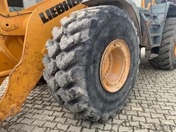 Liebherr L576