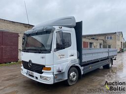 Mercedes-Benz 815