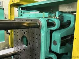 Arburg 320A 500-170 mit dem Angußpicker