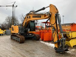 LIEBHERR R924 G8.0-D