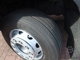 DAF CF 290 FA Bak + klep Dhollandia 2000 KG