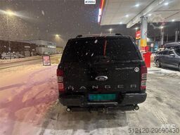 Ford Ranger with two sets of tires and defective four-w