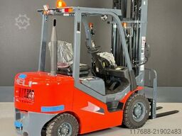 Heli CPCD30-H3 - Diesel - 3t 6m Triplex KUBOTA Garantie