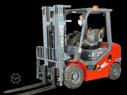 Heli CPCD30-H3 - Diesel 3t 4,7m Triplex KUBOTA Garantie