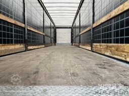 Schmitz Cargobull Curtainsider Standard Taillift