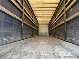 Schmitz Cargobull Curtainsider Coil