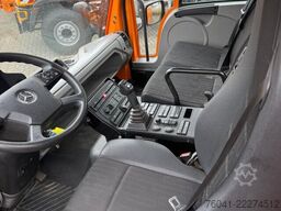 Mercedes-Benz Unimog U 318