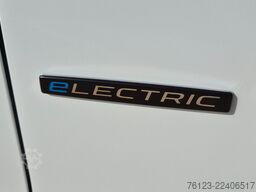 MERCEDES-BENZ Sprinter 420 Elektro bis zu 19 Schlafsessel