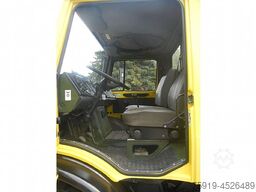 Mercedes-Benz UNIMOG 1300L mit großem Kran + Funkfernsteuerung