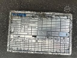 JUNGE DURCHLADER, ANHäNGER