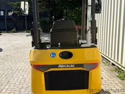 MECALAC MCL2 / Neuwertig / inkl. Schaufel