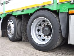 Renault D-ACCESS 6x2 MACHINE-TRANSPORTER RETARDER