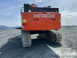 Hitachi zx530LCH-6 excavator w/ bucket. WATCH VIDEO