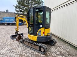 KOMATSU PC26MR-3 / 2020 BJ / 2 x Löffel