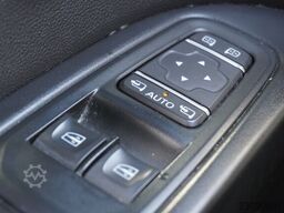 Renault Trafic 2.0 Blue dCi 130PK - Airco - Navi - Crui...