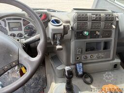 Iveco Trakker 380T45 Kipper + Kran CORMACH 6x4
