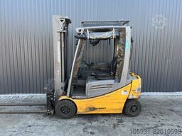 Jungheinrich EFG320