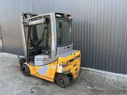 Jungheinrich EFG320